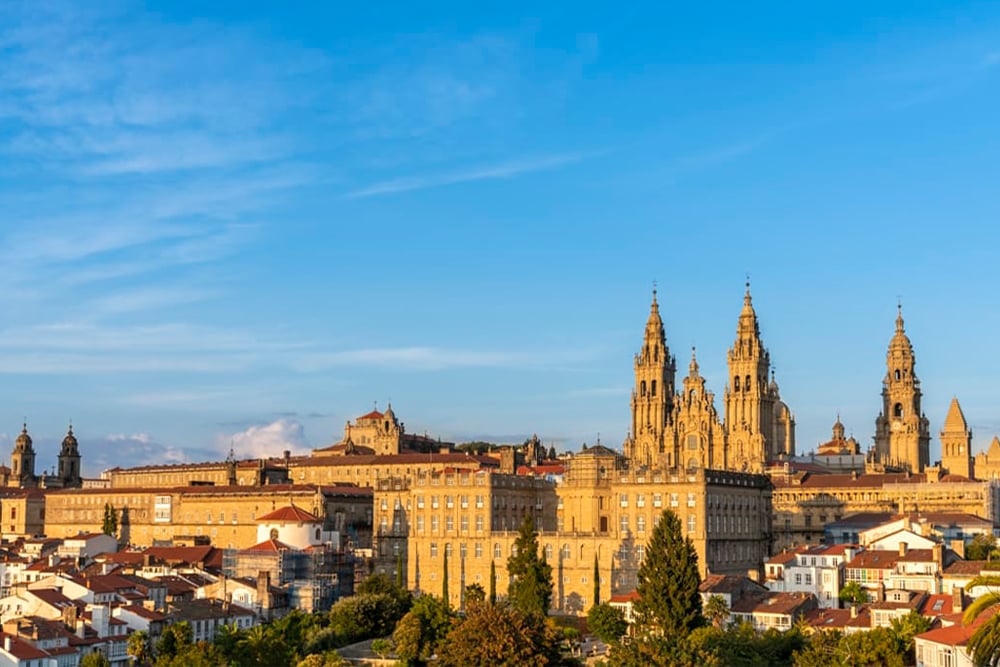 Compostela da la bienvenida a los horarios de verano del transporte urbano