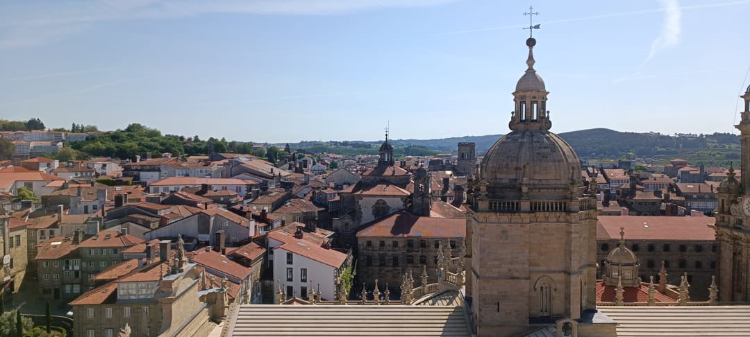 Vistas de Santiago de Compostela desde el tejado de la catedral