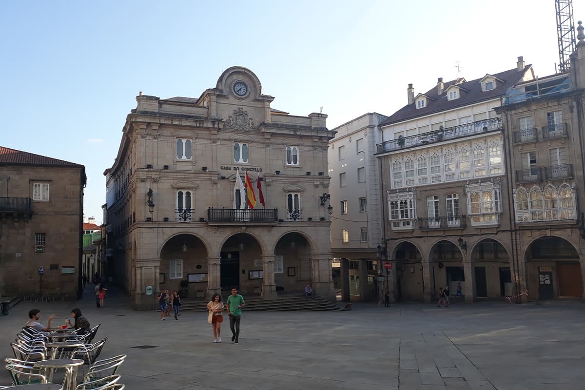 Concello de Ourense en la Plaza Mayor