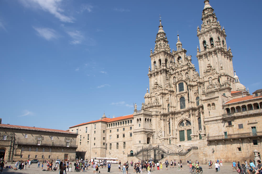 A lenda e a historia da tumba do Apóstolo Santiago